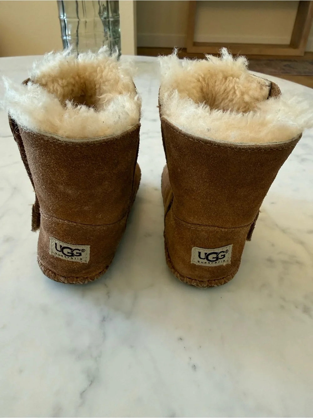 UGG Australia Toddler Classic II Chestnut Sheepskin Boots Kids Size 4/5